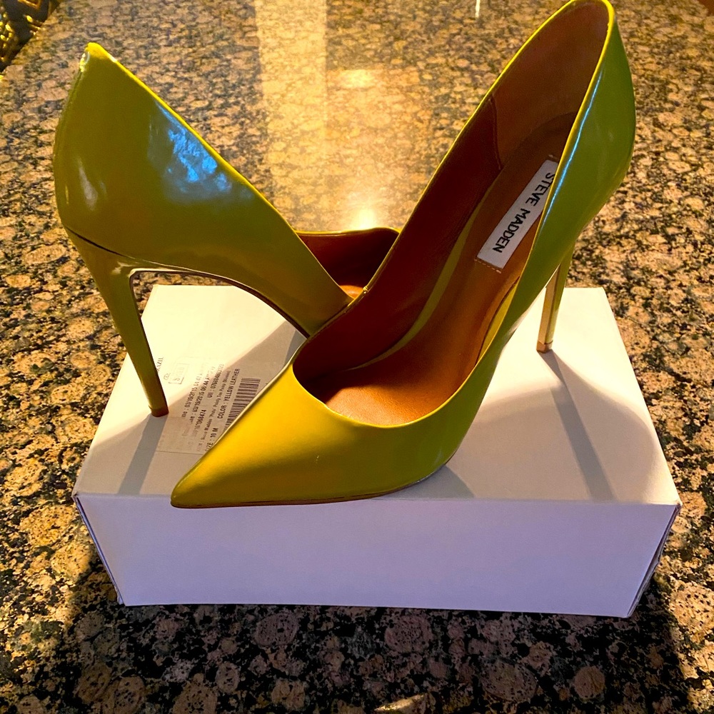 Yellow /Chartreuse Stilettos Heels 👠 -Steve Madden. Brand new/Neverworn